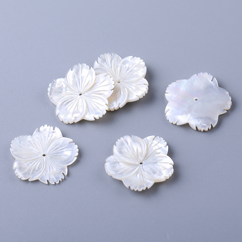 Accesorii handmade DIY pentru costume antice, 28 mm cochilie naturală cu gaură centrală, componente bijuterii floare și fluture, bază decorativă și material pentru petale