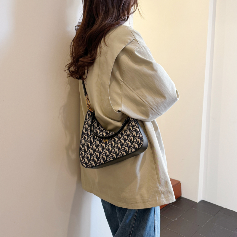 Geantă Dumpling cu broderie, geantă retro subraț, mică geantă în formă de lună, pentru femei, model vintage, geantă de umăr și crossbody, lux ușor