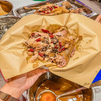 Hârtie kraft cu acoperire PE, absorbantă la ulei, pentru alimente prăjite și carne de pasăre la cuptor, suport de unică folosință