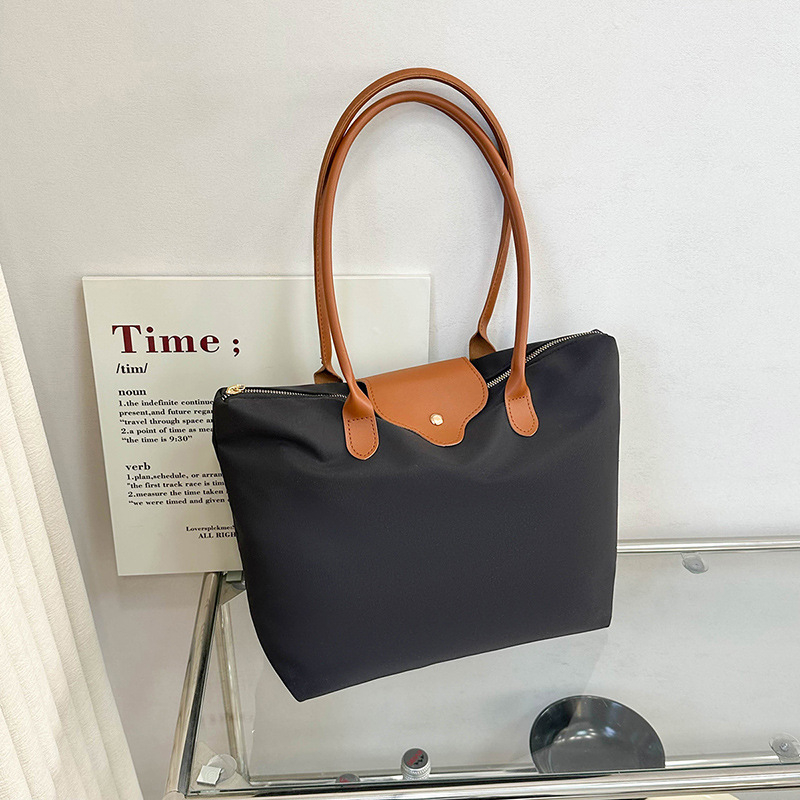 Geantă de damă cu capacitate mare, versatilă pentru utilizare zilnică, model 2025, geantă crossbody în stil dumpling, casual și simplă