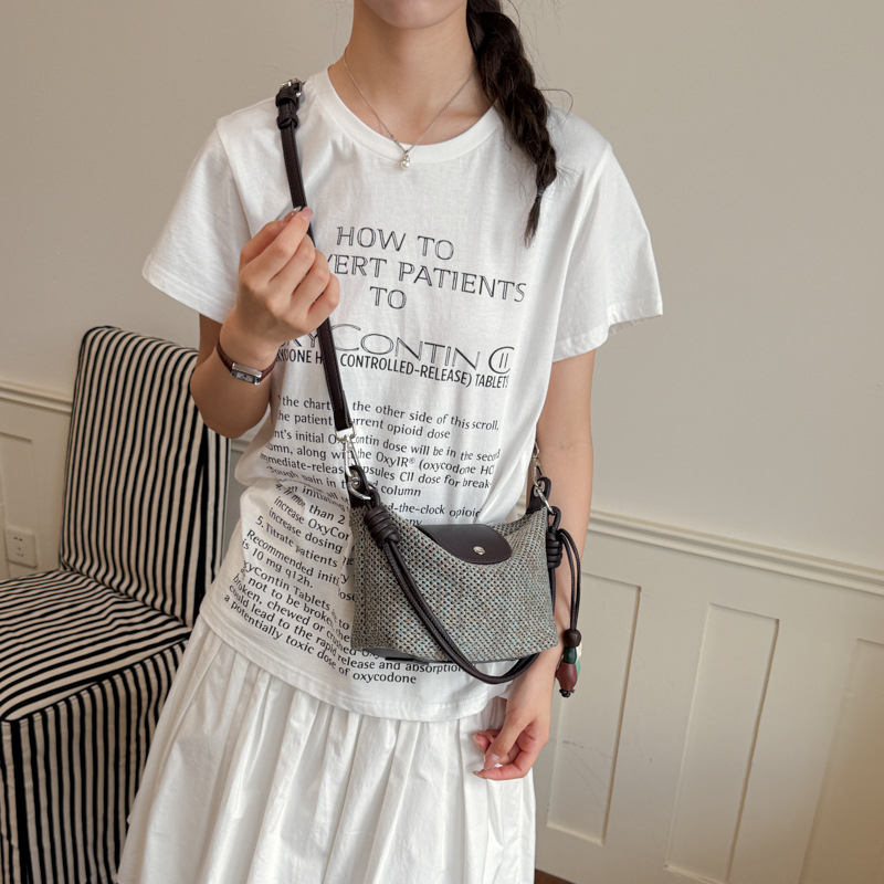 Geantă pentru femei din țesătură, design de nișă, Geantă Dumpling cu senzație de lux, stil coreean, geantă de umăr țesută, crossbody casual pentru utilizare zilnică