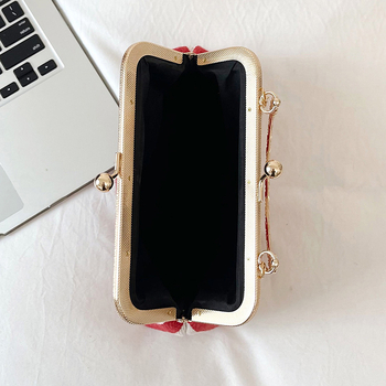 Geantă de damă crossbody cu dungi verticale, design color-block, formă de scoică, curea din lanț
