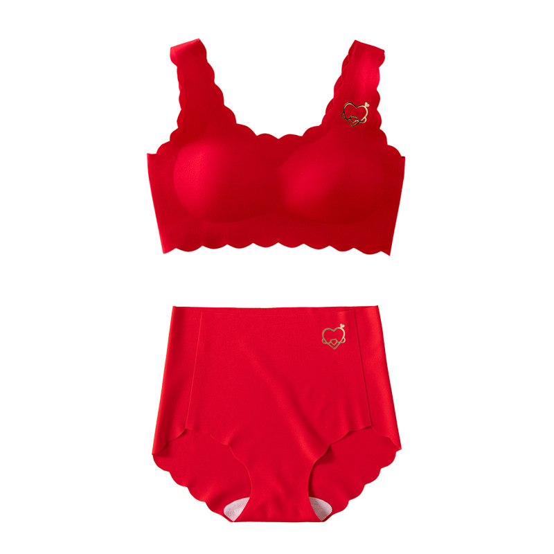 Set de lenjerie roșu pentru adolescenți: sutien și chiloți