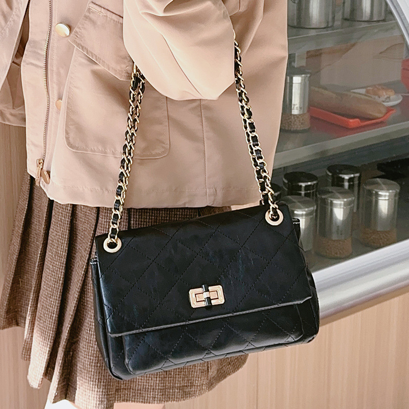 Geantă de damă cu design nișă, piele de vițel top-grain, mică geantă pătrată, quiltată, curea din lanț pentru umăr/crossbody, stil Chanel.