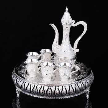 Set de vin în stil european, vintage, 8 piese cu sticla de vin, șase pahare și tavă, decor pentru casă