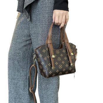 Geantă mică cu detaliu floral de mătase, geantă pentru mamă pentru uz zilnic, tote cu curea de umăr sau crossbody, formă aripă, căptușeală PVC, buzunar intern