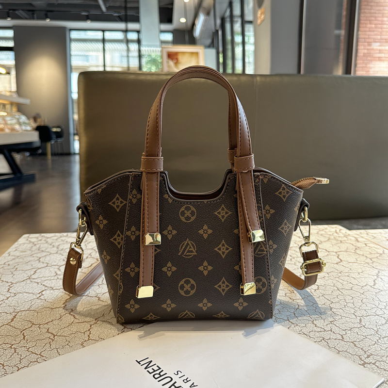 Geantă mică cu detaliu floral de mătase, geantă pentru mamă pentru uz zilnic, tote cu curea de umăr sau crossbody, formă aripă, căptușeală PVC, buzunar intern