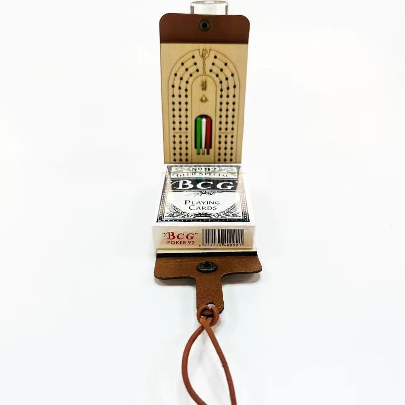 Cribbage: Joc de masă din lemn cu cărți și tablă de scor