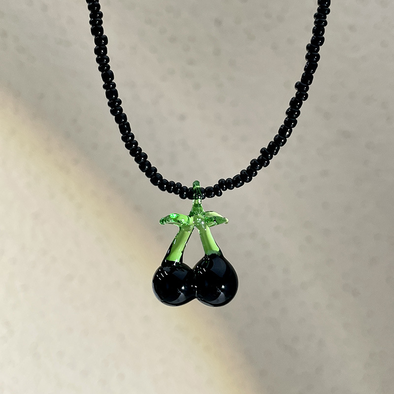 fever Pandantiv cu cireș, mărgele negre, lanț clavicular, design de nișă, colier de vară pentru femei