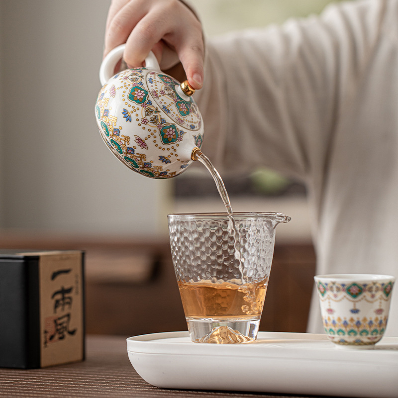 Set Gongfu de ceai cu ceainic emailat cu flori și două cești, porțelan, portabil pentru acasă și în aer liber
