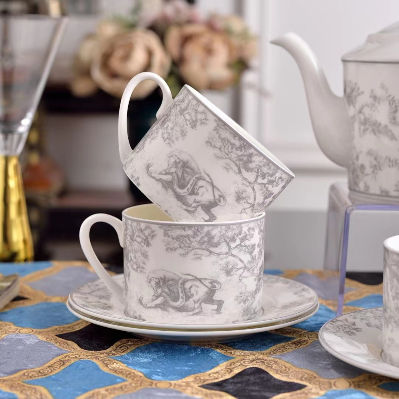 Set cești de cafea și farfurioară din bone china, stil retro-lux, pentru ceaiul de după-amiază, model desen animat, cutie cadou