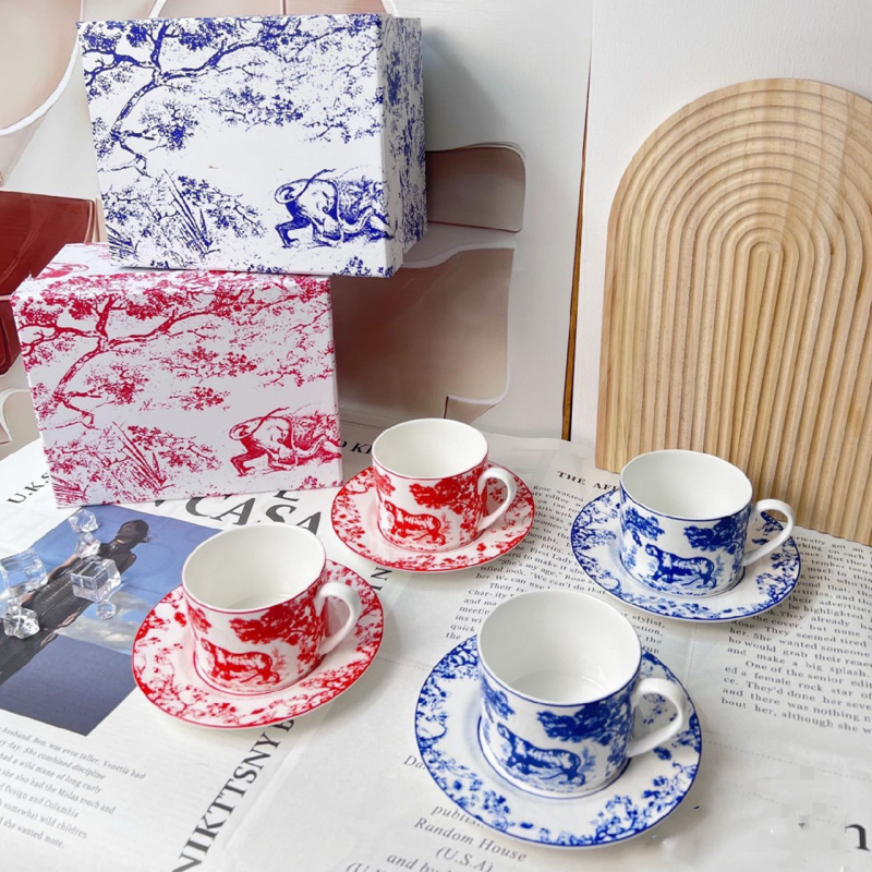 Set cești de cafea și farfurioară din bone china, stil retro-lux, pentru ceaiul de după-amiază, model desen animat, cutie cadou