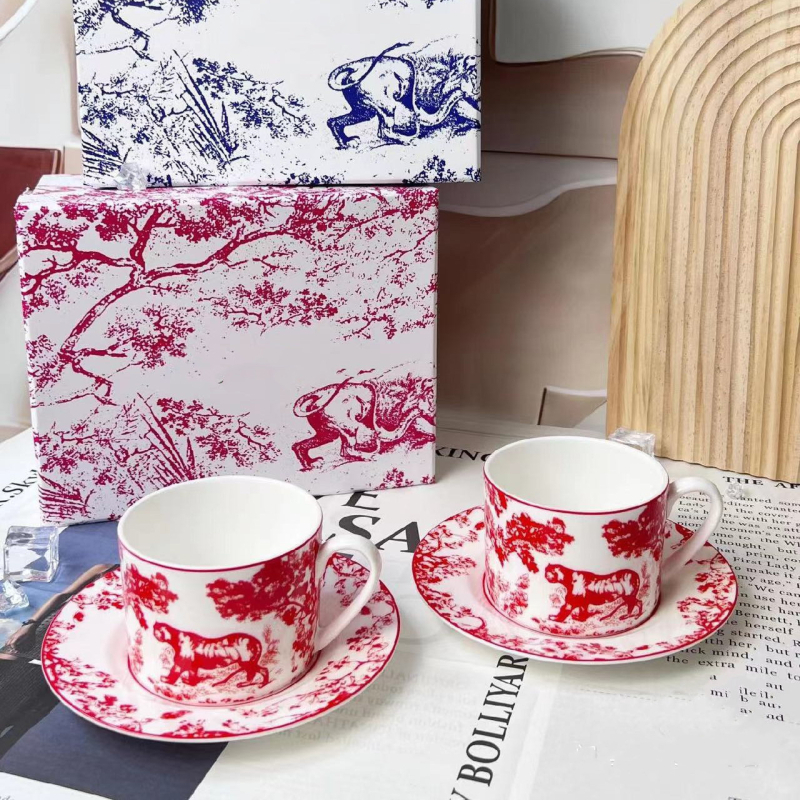 Set cești de cafea și farfurioară din bone china, stil retro-lux, pentru ceaiul de după-amiază, model desen animat, cutie cadou