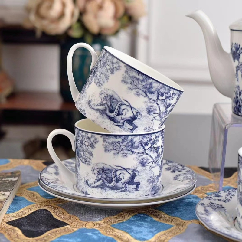 Set cești de cafea și farfurioară din bone china, stil retro-lux, pentru ceaiul de după-amiază, model desen animat, cutie cadou