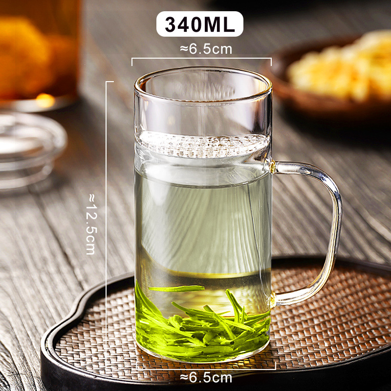 Pahar de ceai din sticlă borosilicată, în formă de semilună, cu filtru de infuzie și mâner colorat