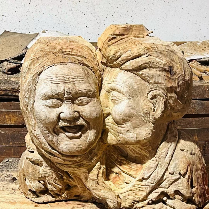 Set de statui religioase din lemn, sculptate și vopsite: Buddha și Bodhisattva, figuri cu animale, flori și păsări – decorațiuni