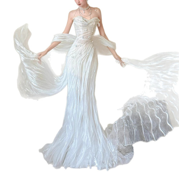 Rochie de seară din voal fluid, decolteu off-shoulder, siluetă sirenă, lux lejer, lungă, croitură la comandă