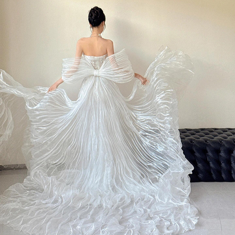 Rochie de seară din voal fluid, decolteu off-shoulder, siluetă sirenă, lux lejer, lungă, croitură la comandă