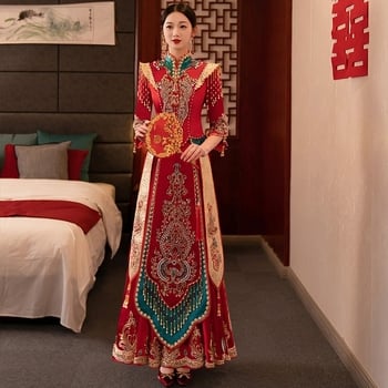 Rochie de mireasă Xiuhe, bogat decorată, primăvara 2025, blocuri roșu-verde, inspirație chineză