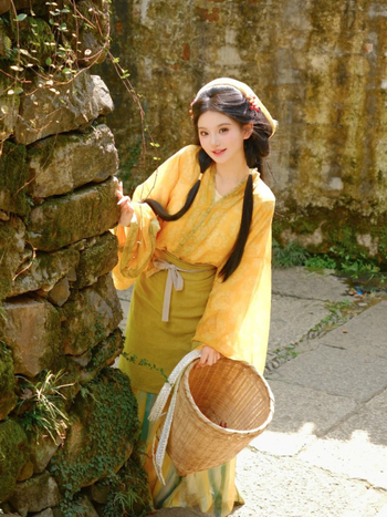 Hanfu galben cu stil pastoral, costum tradițional antic pentru femei, rochie de spectacol de toamnă.