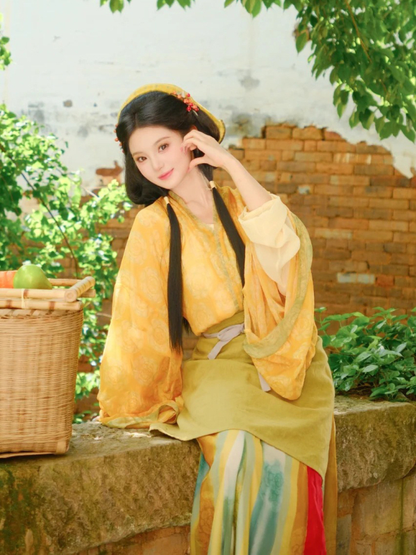 Hanfu galben cu stil pastoral, costum tradițional antic pentru femei, rochie de spectacol de toamnă.