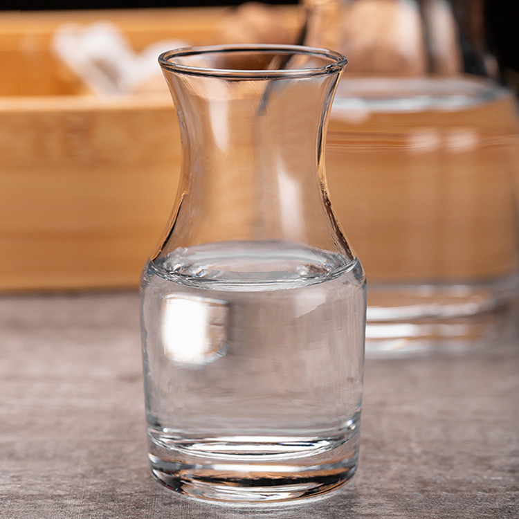 Decantor din sticlă pentru băuturi spirtoase cu logo personalizabil