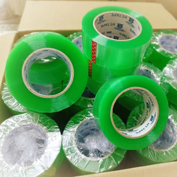 Bandă de ambalare transparentă verde, rolă mare, lățime 5,5 cm, pentru sigilare și ambalare.