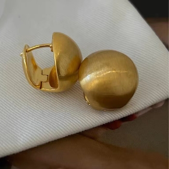 Cercei metalici cu suprafață periată, design 3D sferic, stil minimalist pentru femei