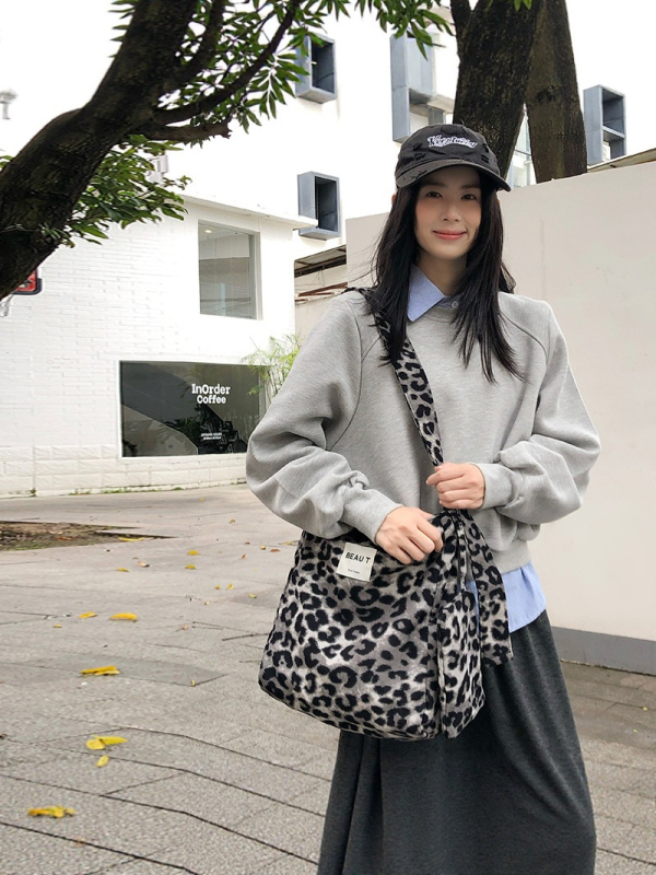 Geantă de umăr cu imprimeu leopard și carouri, din canvas, tote vară 2025, stil coreean, geantă elegantă pentru femei mature
