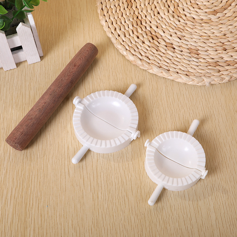 Mașină manuală pentru gătitul găluștelor acasă, cu bețișor din lemn, matriță din plastic pentru găluște și clips – două dimensiuni