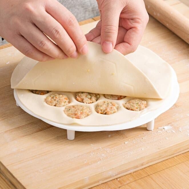 Mașină de gătit colțunași cu 19 găuri, șablon pentru foi de aluat – unealtă manuală de modelare colțunași, gadget creativ pentru bucătărie