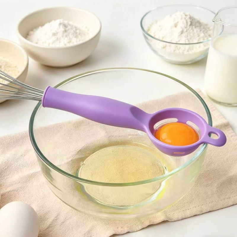 Tojásfelverő és fehérje-szeparátor kézi eszköz — multifunkcionális konyhai mixer sütéshez