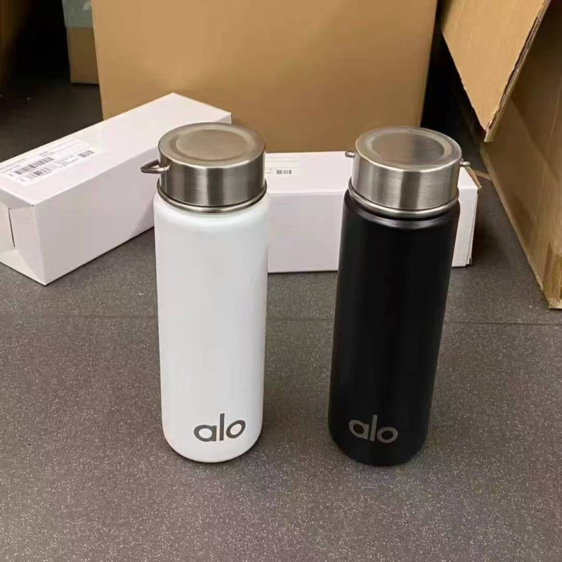 Alo 720 ml cană izolată din oțel inoxidabil, cu mâner portabil, pentru utilizare în aer liber