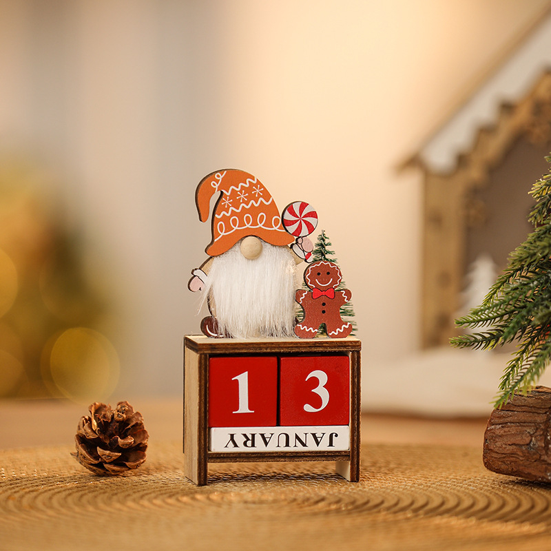 Calendar de Advent din lemn cu figura unui bătrân fără față – decor de Crăciun cu Moș Crăciun