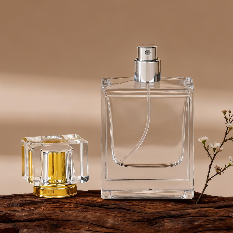 Sticla transparentă pătrată de 50 ml, goală, cu capac, bază groasă, gât bayonet 15 pentru cosmetice și spray de parfum