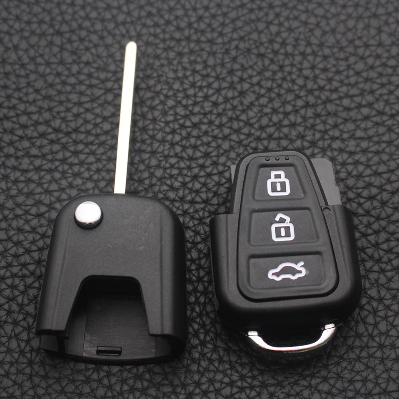 Cheie de distanță pentru Lifan cu carcasă pliabilă, 3 butoane, cu siglă