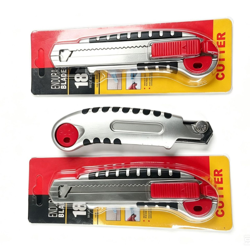 Set de cinci cuțite utilitare grele, cu tăietor pentru tapet îngroșat, lame de 18 mm, unelte manuale durabile în ambalaj.