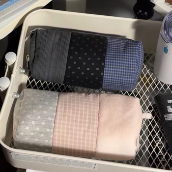 Geantă de papetărie din material textil, imprimeu albastru deschis cu buline și carouri, capacitate mare, penar