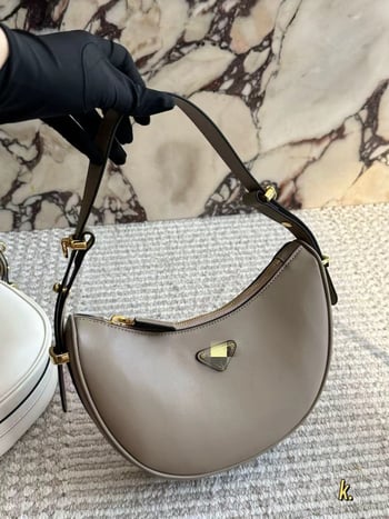 Geantă Arqué din piele oil-wax, în formă de semilună, mică, pentru femei, crossbody