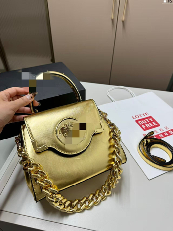 Geantă crossbody pentru femei în stil Kelly, mini pătrată din PVC, cu clapă, pentru purtare zilnică