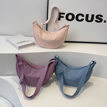 Geantă de umăr crossbody pentru femei, dumpling, mică, din nylon, culoare solidă