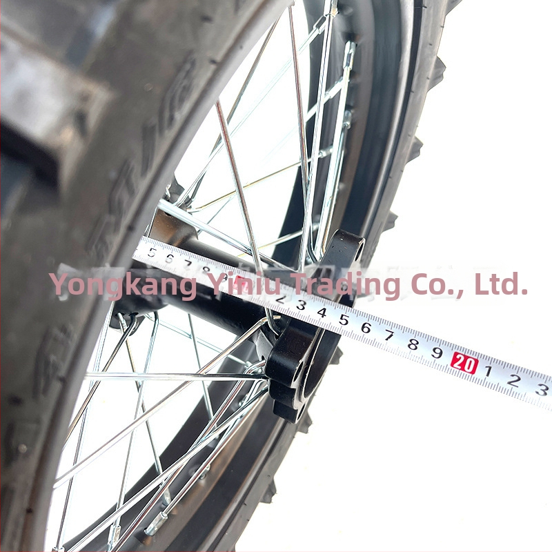 Sada kolies pre terénny motocykel s pneumatikou 90/100-14, vysokozubý železný ráfik, čierny bubnový náboj, 12/15 mm