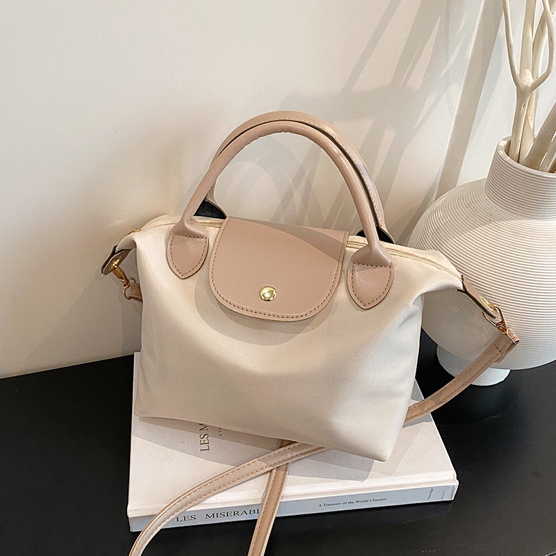 Geantă de damă din nylon mini, ușoară, crossbody, stil urban simplu, formă de dumpling