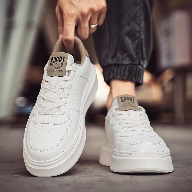 Adidași sport pentru bărbați, albi, cu talpă groasă, antiderapare, talpă înălțată, primăvara 2025