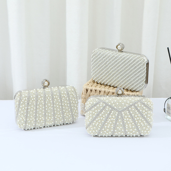 Geantă clutch din perle pentru femei – elegantă, minimalistă pentru ocazii de seară