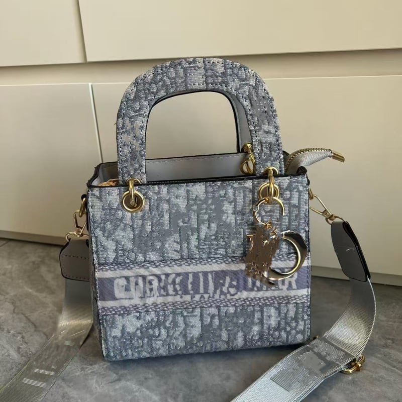 Geantă de umăr pentru femei, broderie patchwork, model nou 2025, mărime medie, crossbody elegantă