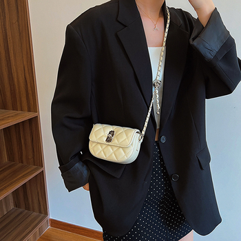 Geantă mică pătrată, model quilt diamantat, curea lanț, stil minimalist, aspect premium, pentru purtare pe umăr, mic portofel