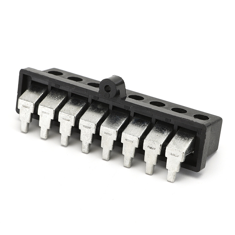 Bloc terminal pentru amplificator, sistem audio auto de lux