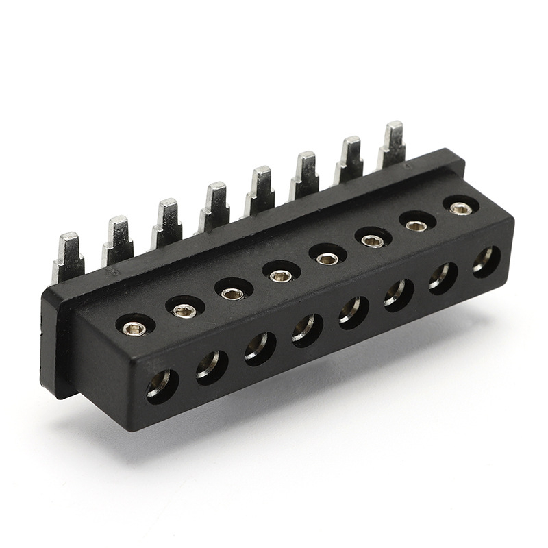 Bloc terminal pentru amplificator, sistem audio auto de lux