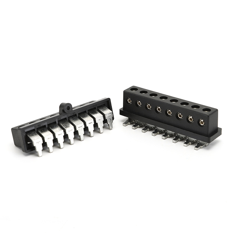 Bloc terminal pentru amplificator, sistem audio auto de lux